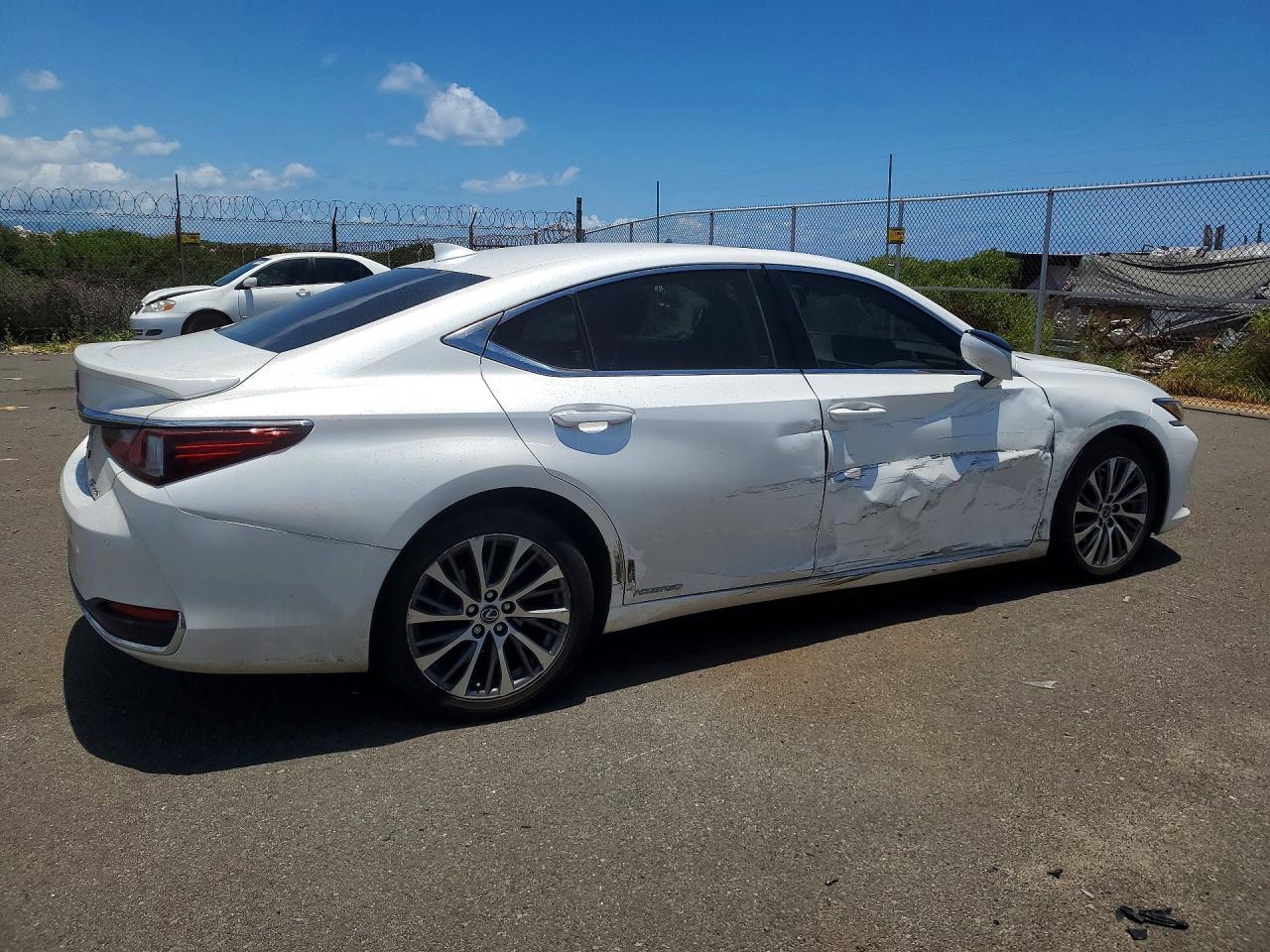 2019 Lexus Es 300H - Image 3