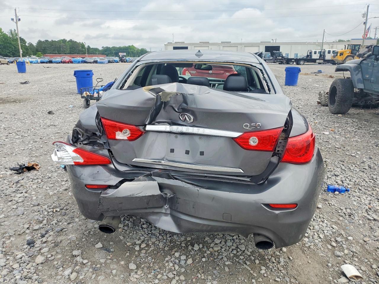 2016 Infiniti Q50 3.0T Premium - Image 6