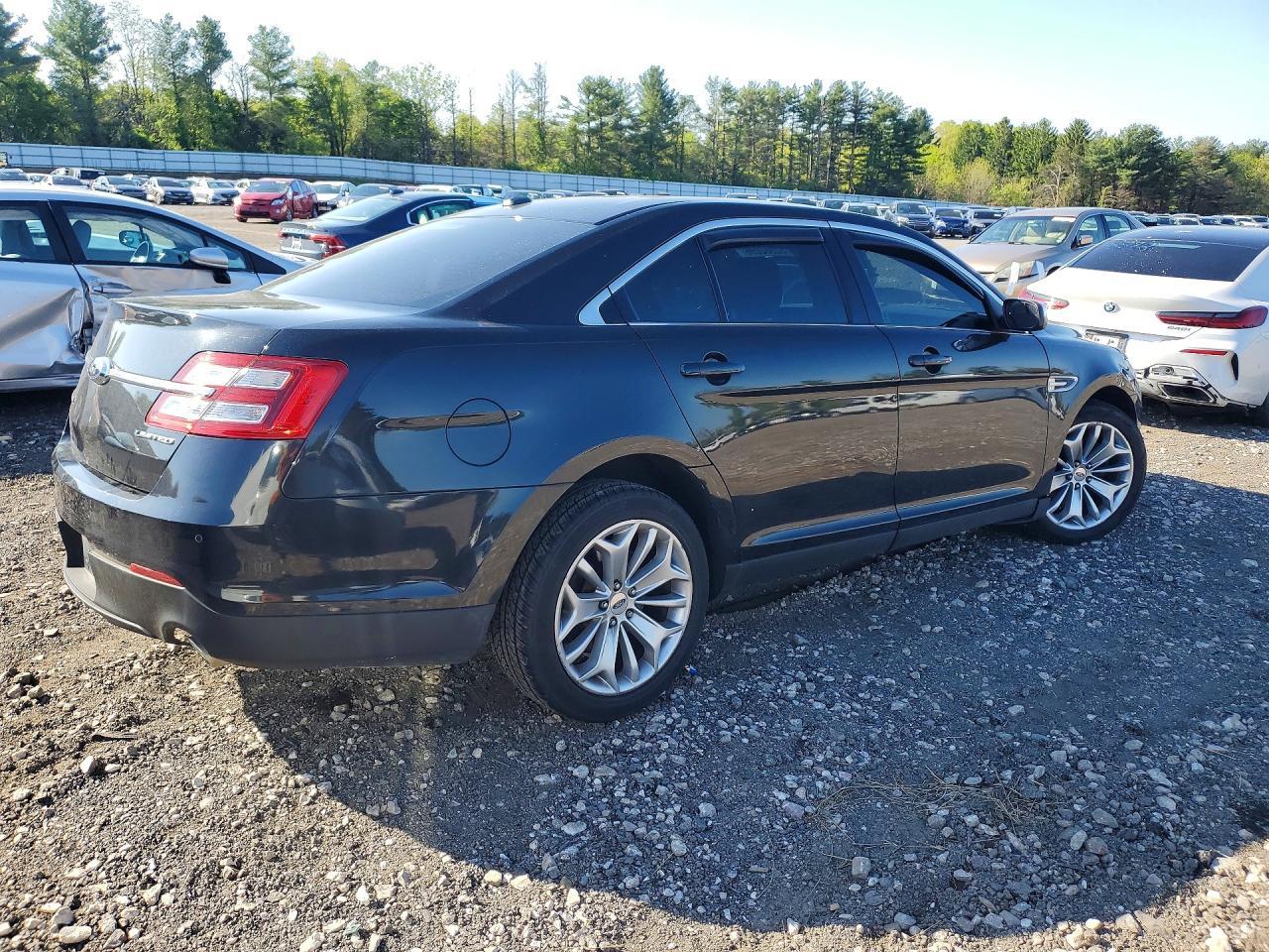 2015 Ford Taurus Limited - Image 3