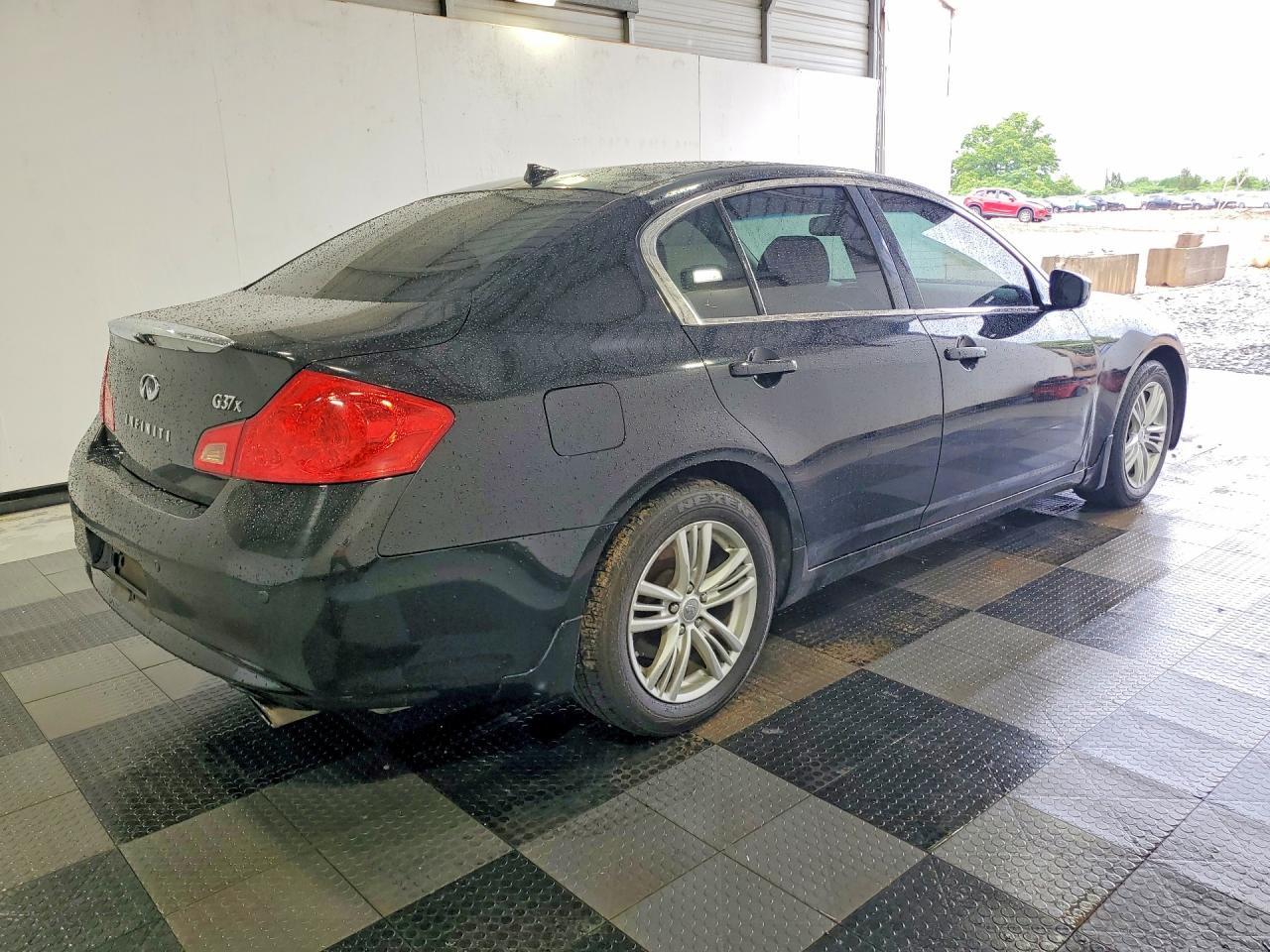 2013 Infiniti G37 Sedan X - Фото 3