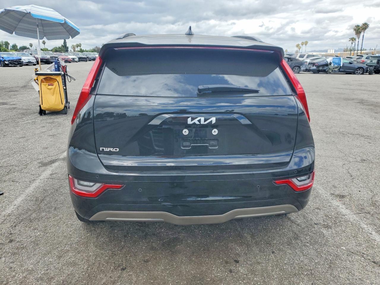 2025 Kia Niro Wave - Image 6