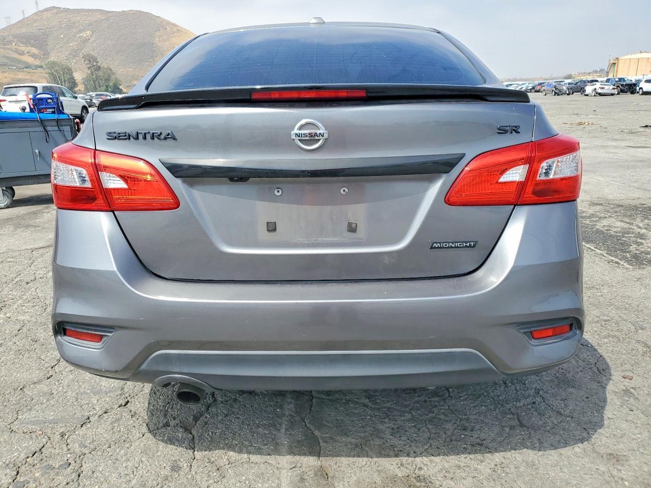 2018 Nissan Sentra Sr - Фото 6