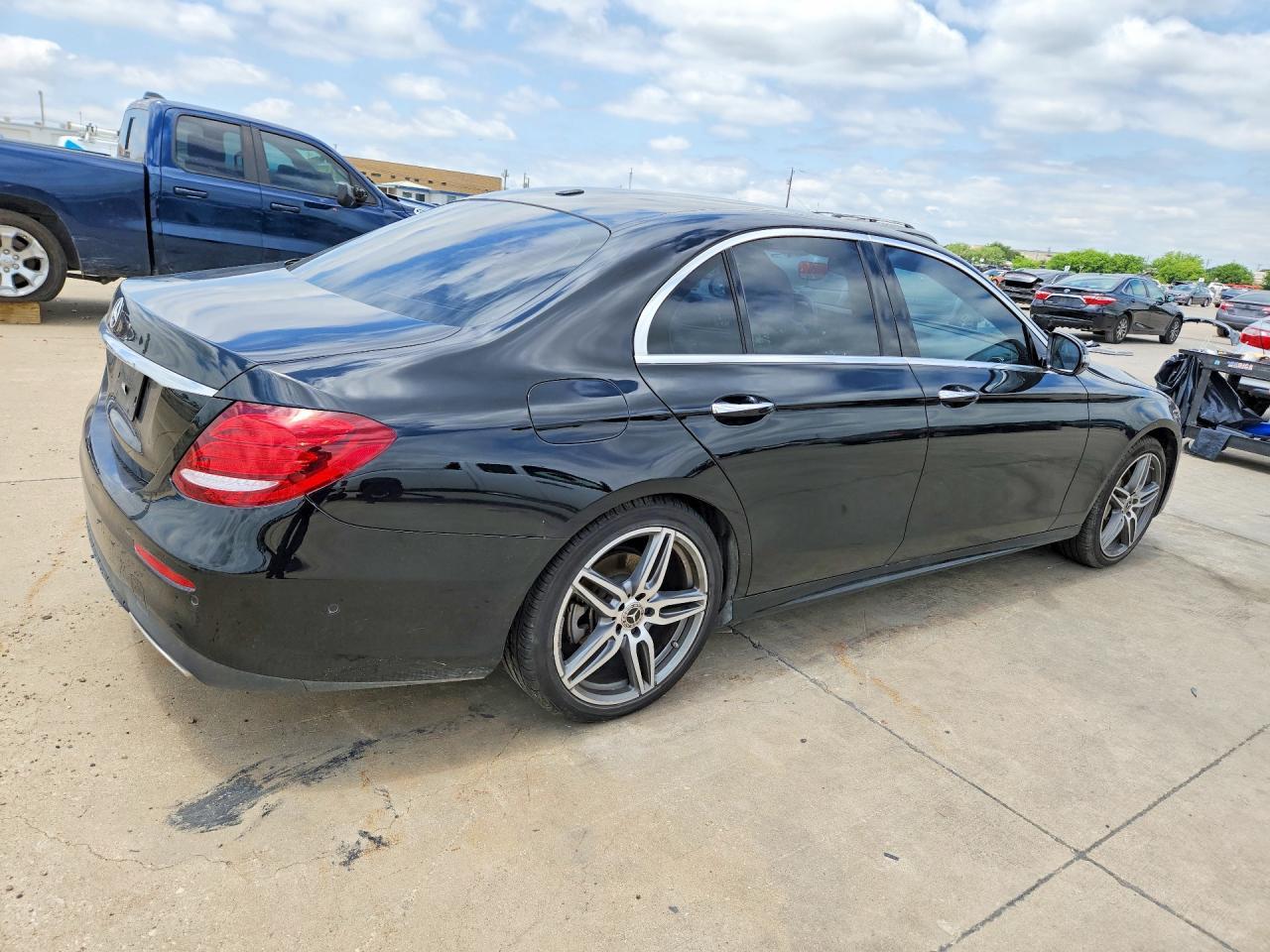 2018 Mercedes-Benz E 300 - Image 3