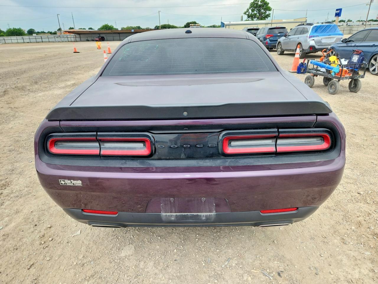 2022 Dodge Challenger Sxt - Image 6