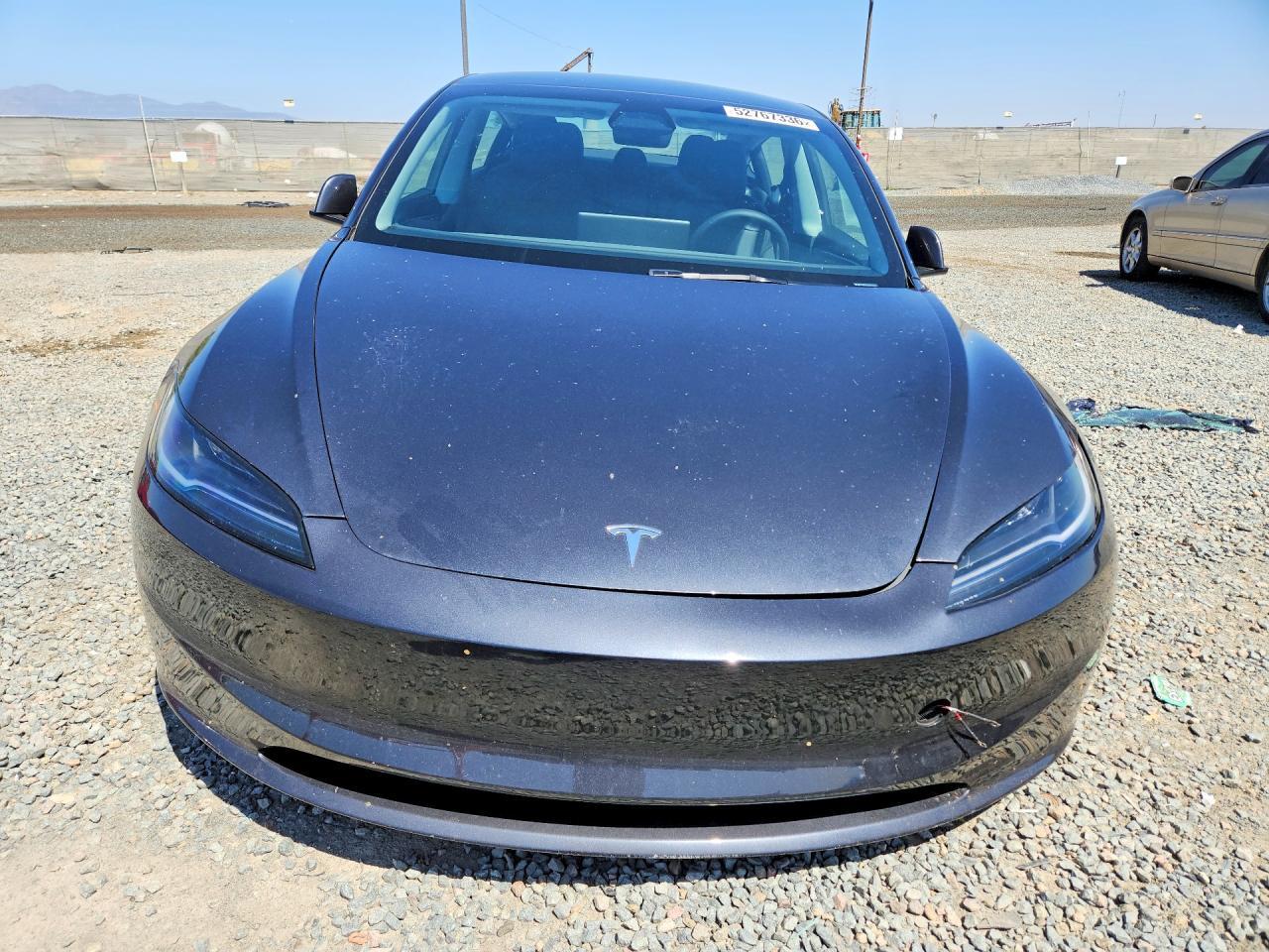 2025 Tesla Model 3 - Image 5