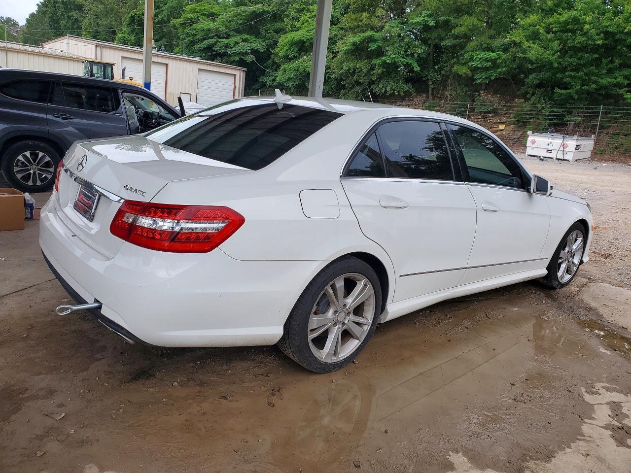 2013 Mercedes-Benz E 350 4Matic - Фото 3
