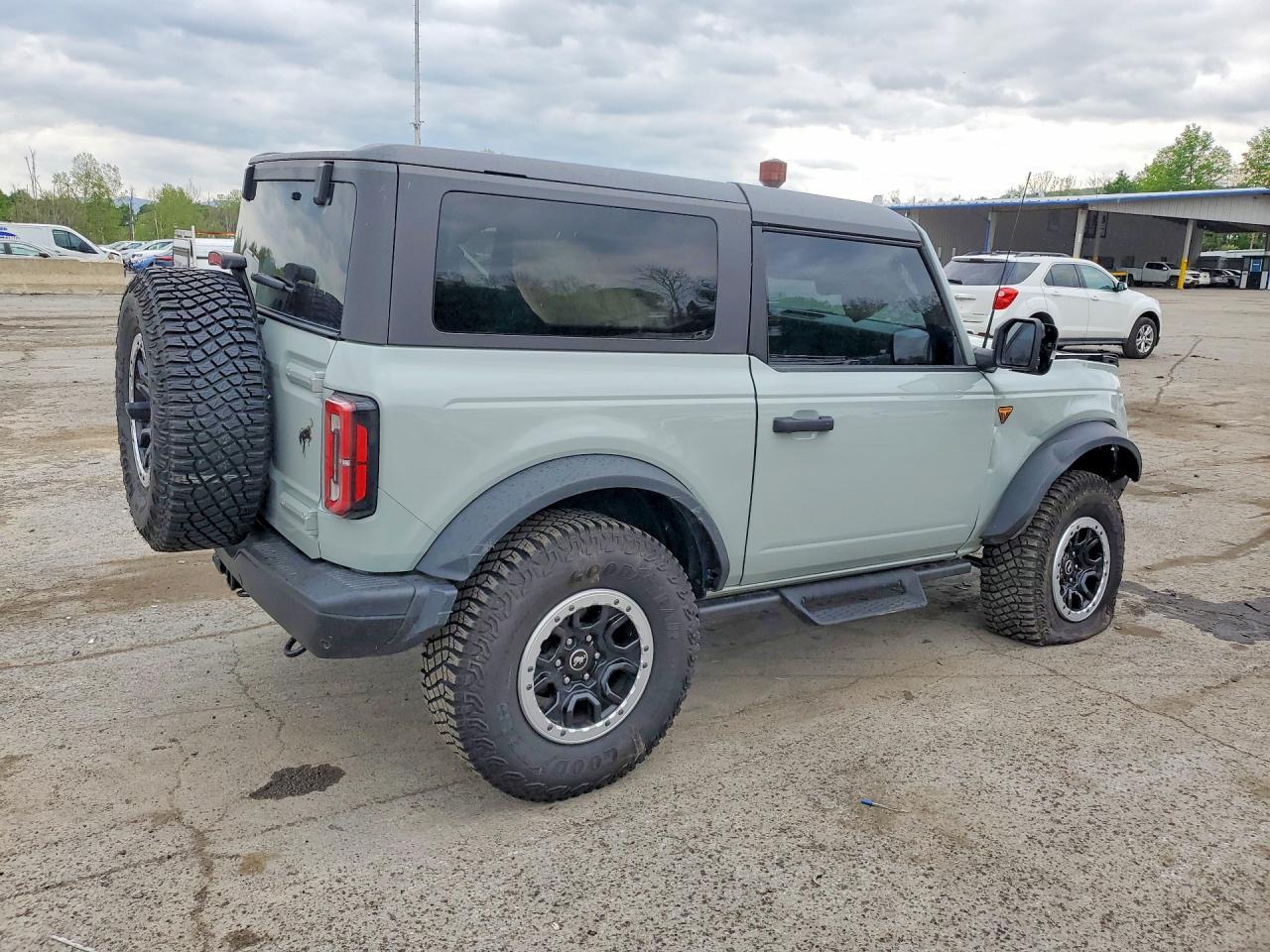 2023 Ford Bronco Base - Фото 3