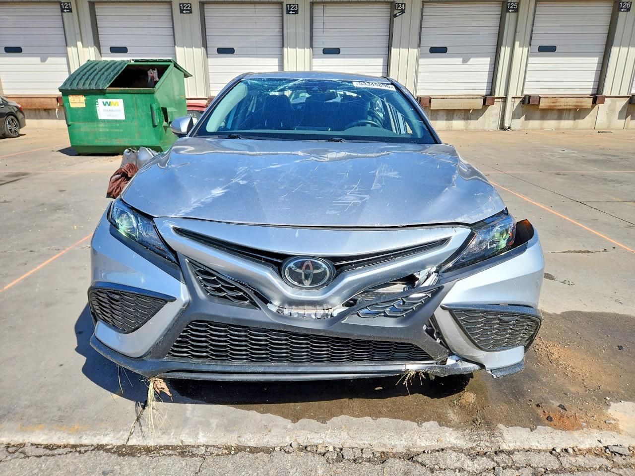 2023 Toyota Camry Se - Image 5
