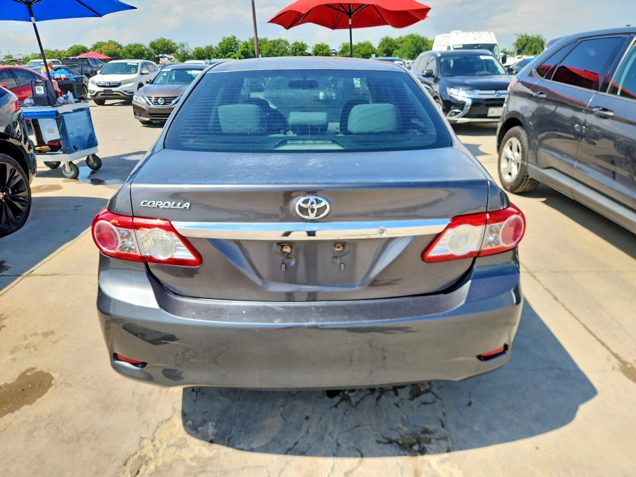 2013 Toyota Corolla L - Фото 6