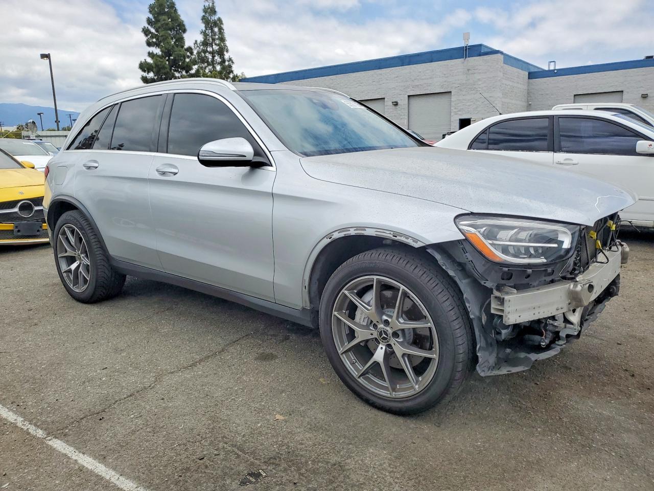 2020 Mercedes-Benz Glc 300 - Image 4