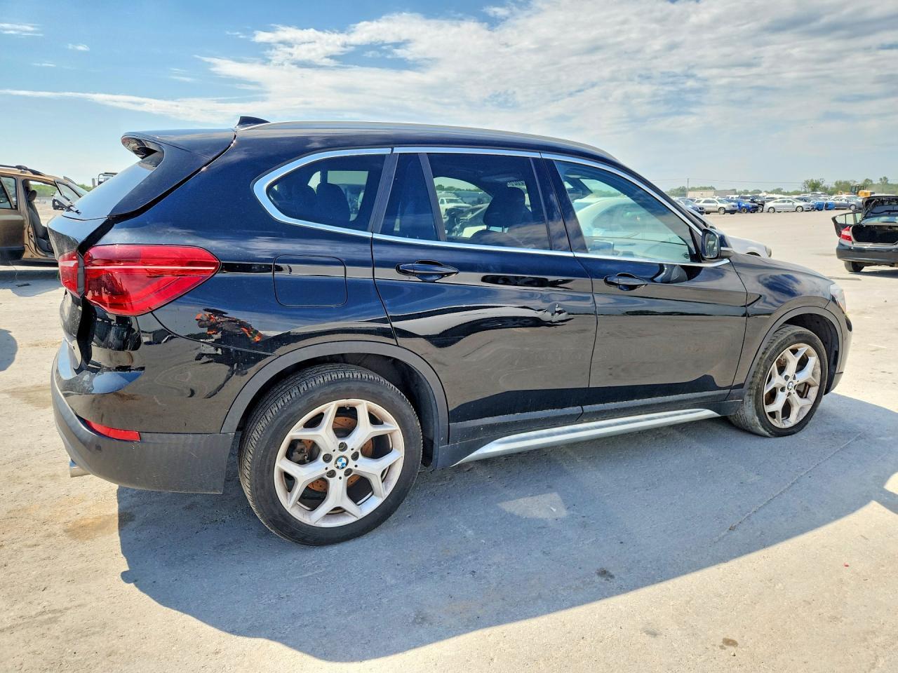 2018 BMW X1 xDrive28I - Image 3