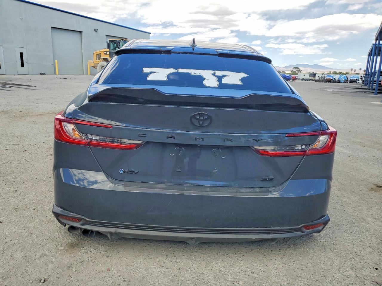 2025 Toyota Camry Se - Фото 6