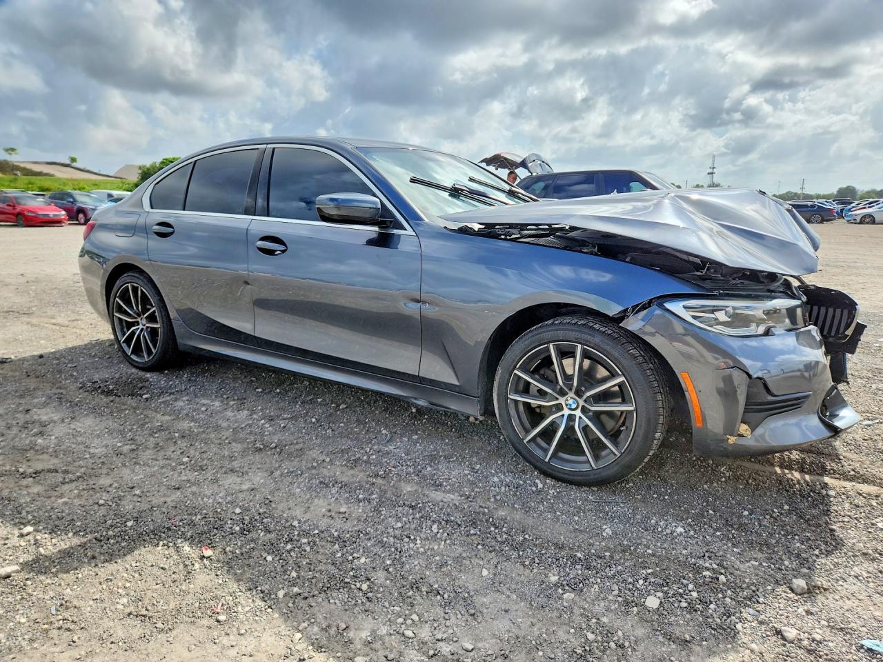 2019 BMW 330I - Фото 4