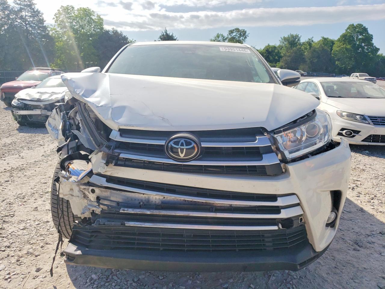 2018 Toyota Highlander Le Plus - Фото 5