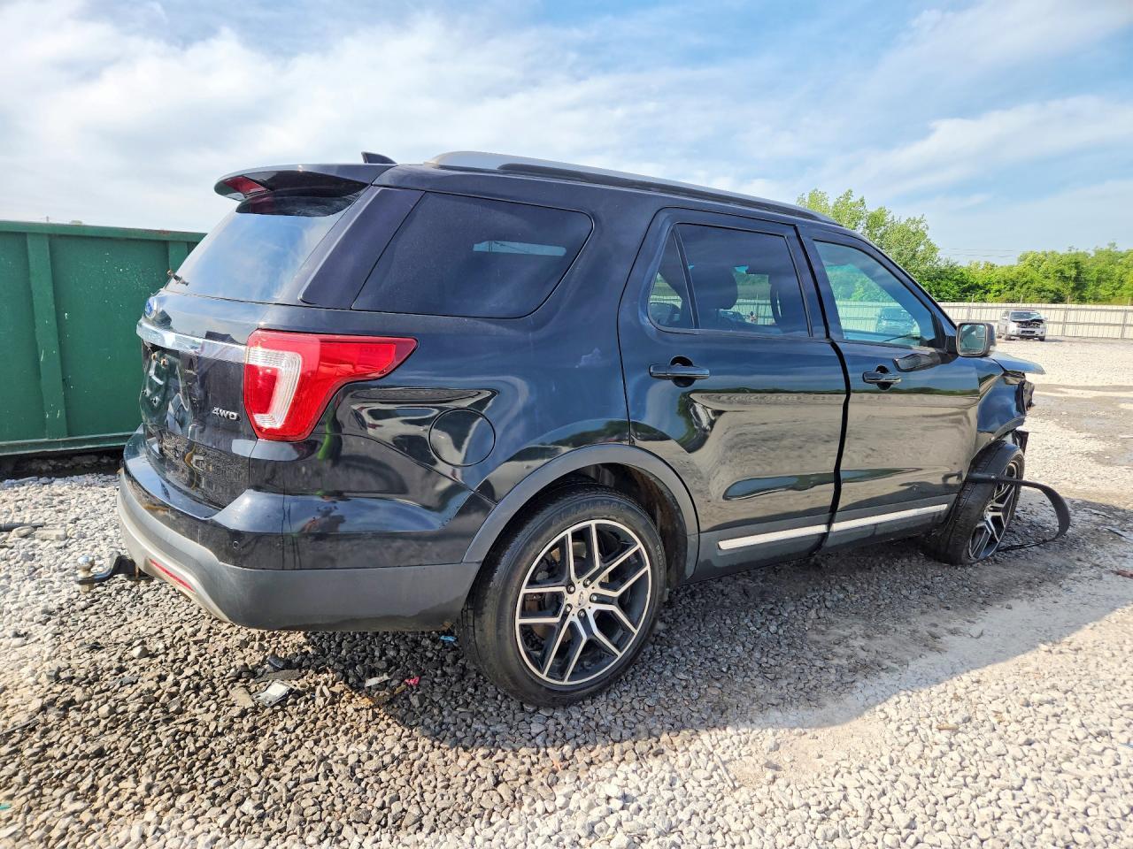 2016 Ford Explorer Xlt - Image 3