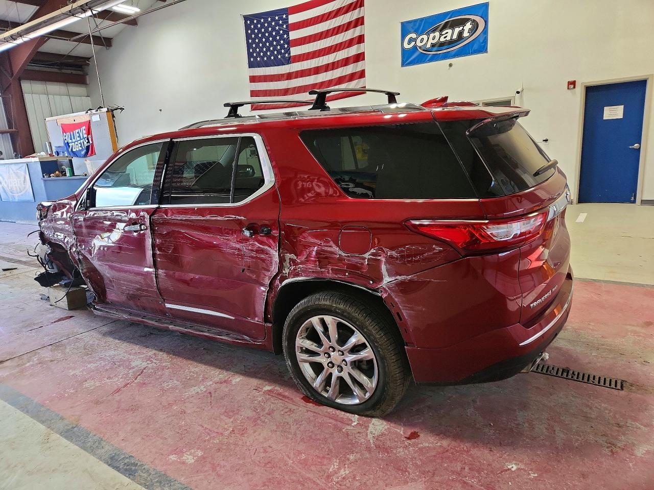 2018 Chevrolet Traverse High Country - Image 2