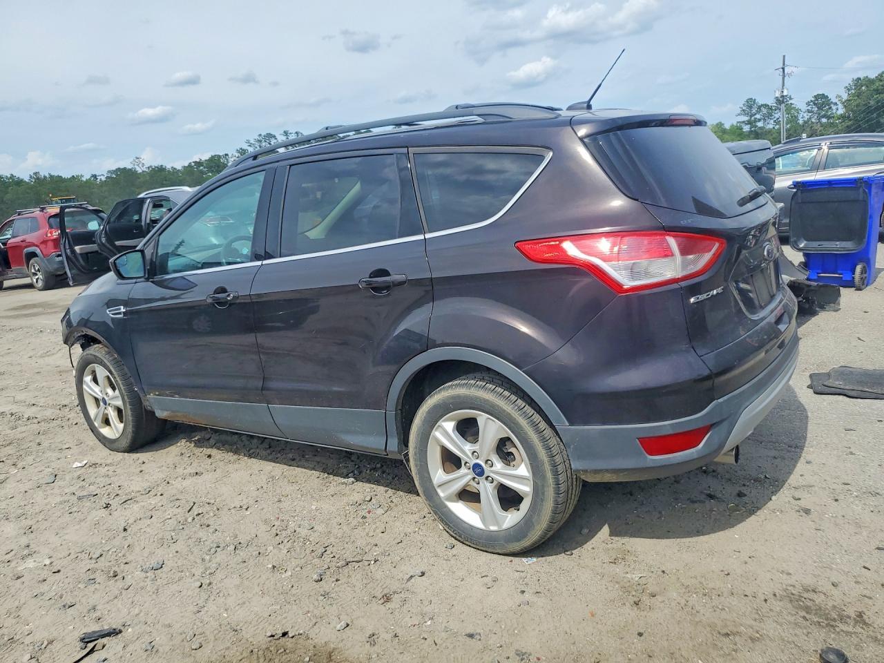 2013 Ford Escape Se - Фото 2