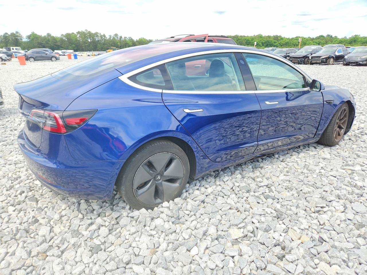 2018 Tesla Model 3 - Image 3