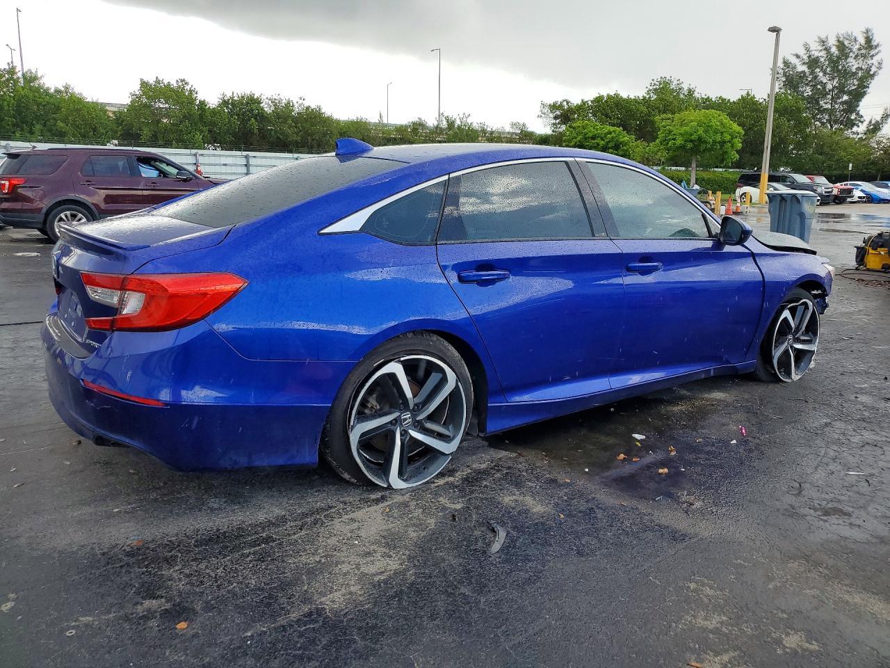 2018 Honda Accord Sport - Image 3