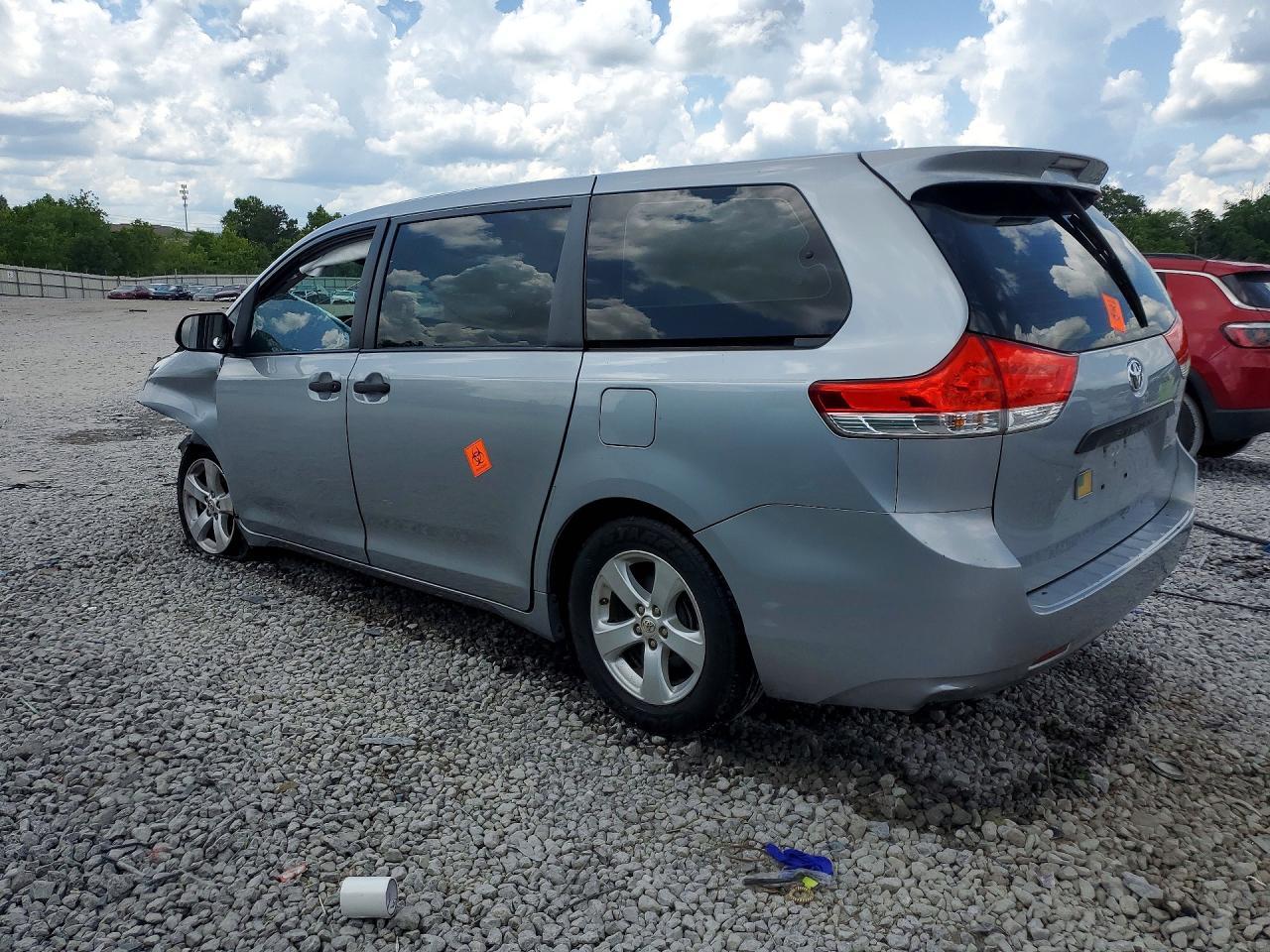 2014 Toyota Sienna L 7-Passenger - Фото 2