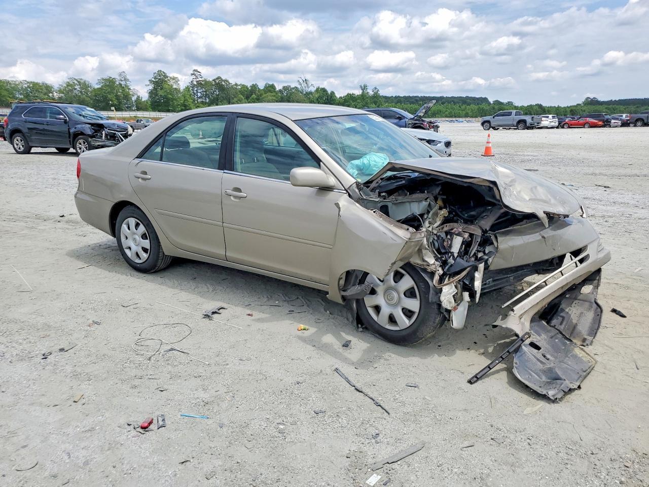 2002 Toyota Camry Le - Image 4