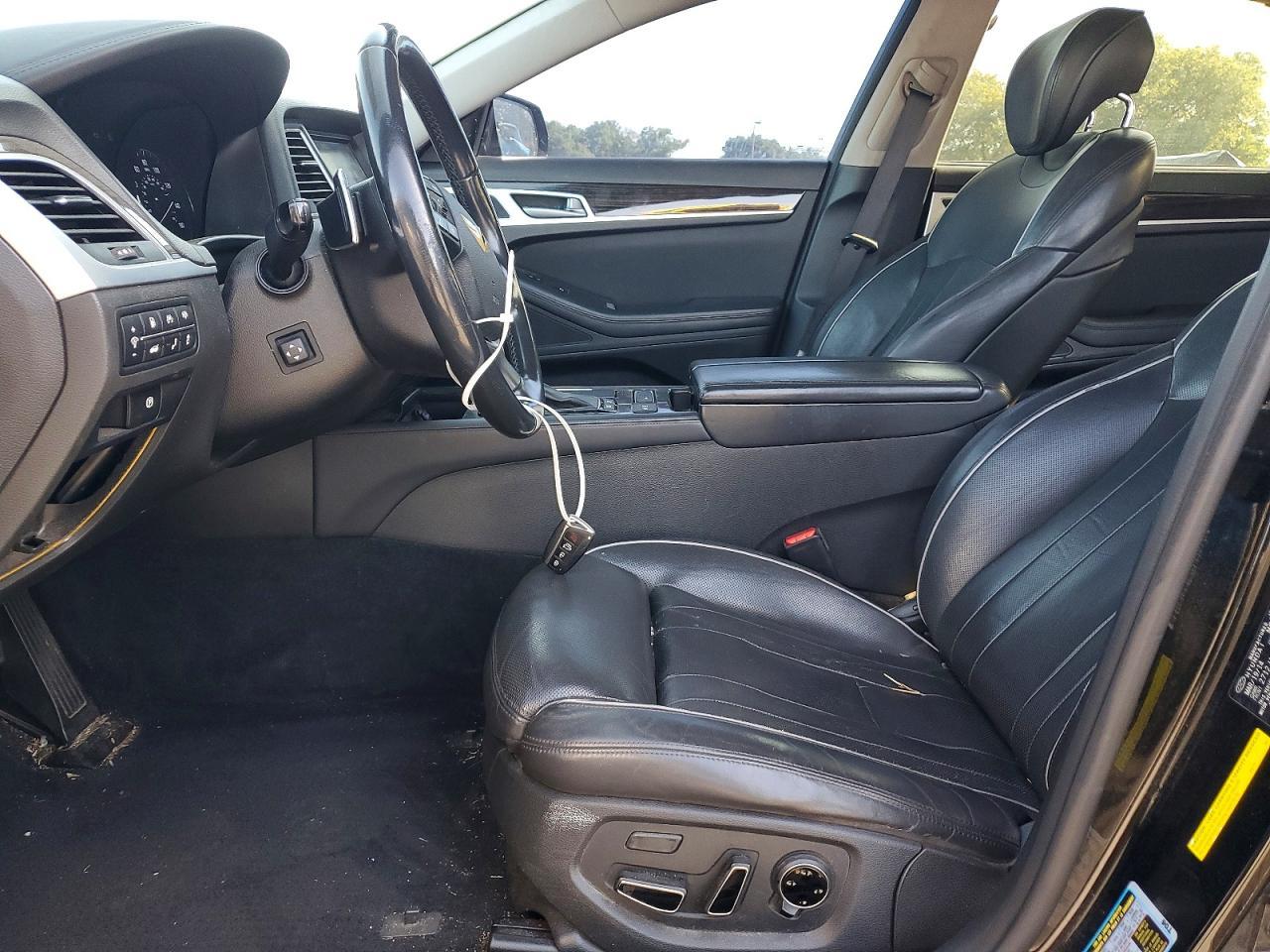 2015 Hyundai Genesis 3.8L - Фото 7