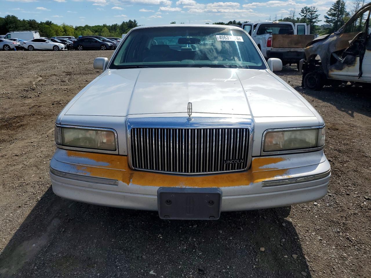 1995 Lincoln Town Car Executive - Image 5