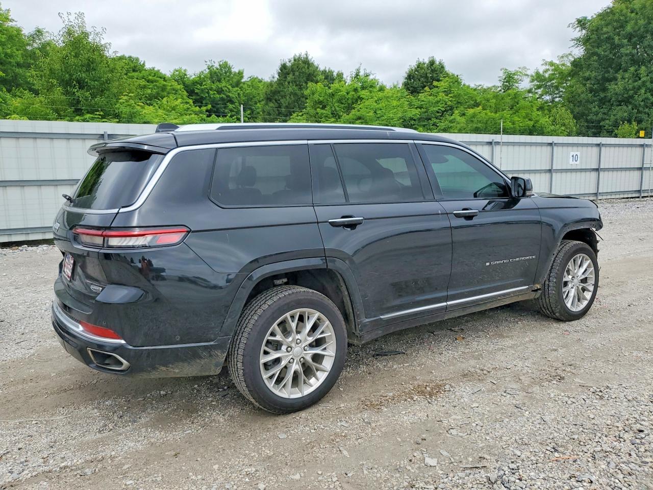 2021 Jeep Grand Cherokee L Summit - Фото 3