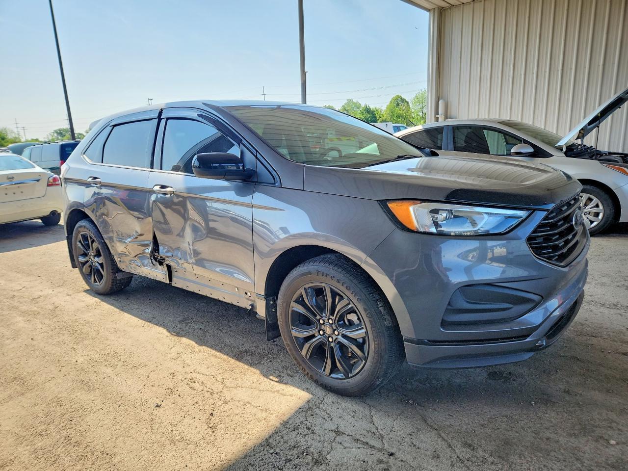 2022 Ford Edge Se - Фото 4