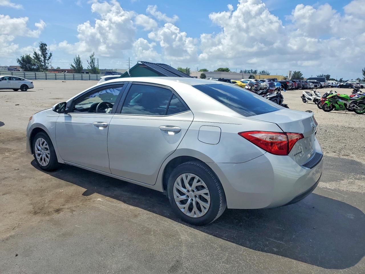 2019 Toyota Corolla Le - Image 2