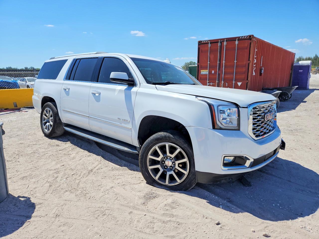 2020 GMC Yukon Xl Denali - Image 4