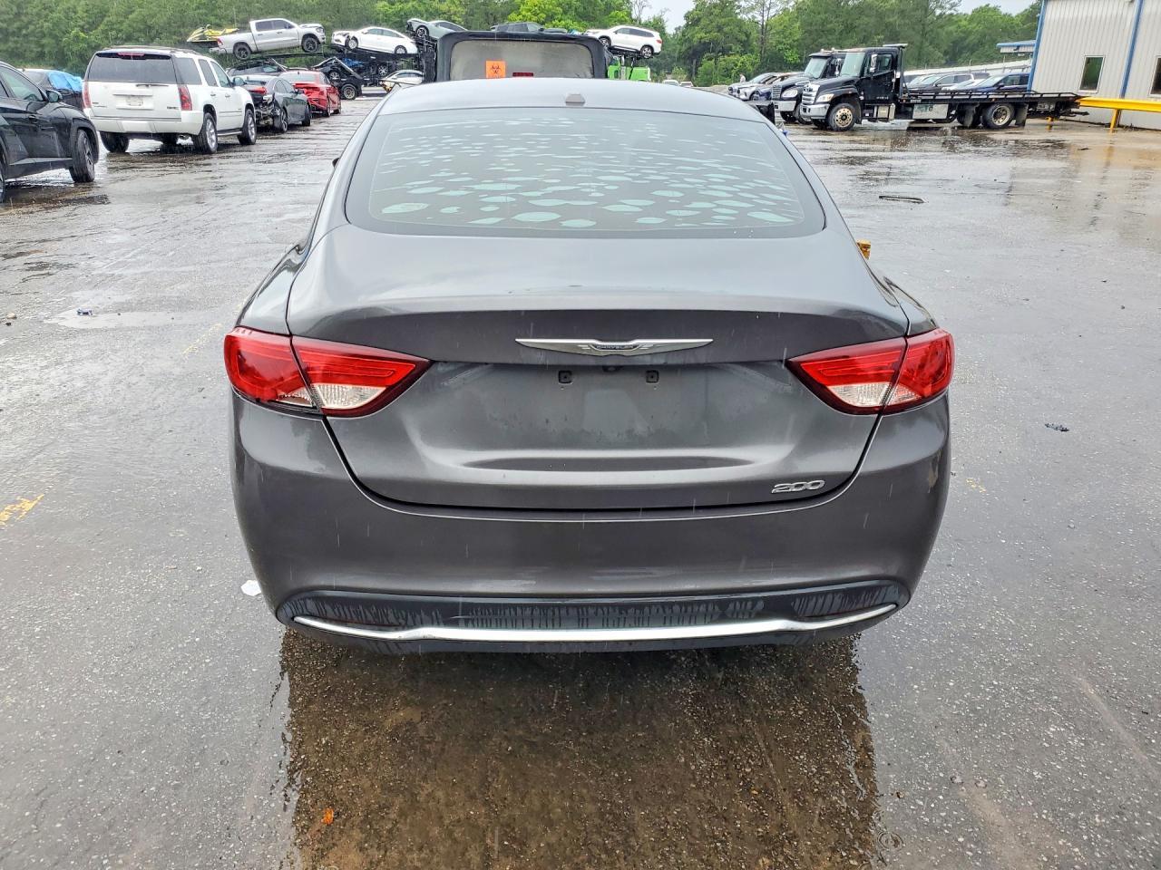 2016 Chrysler 200 Limited - Image 6