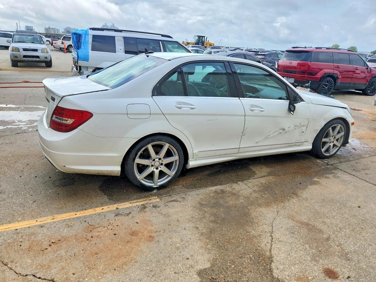 2014 Mercedes-Benz C 250 - Image 3