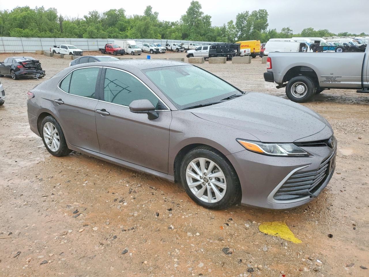 2024 Toyota Camry Le - Фото 4