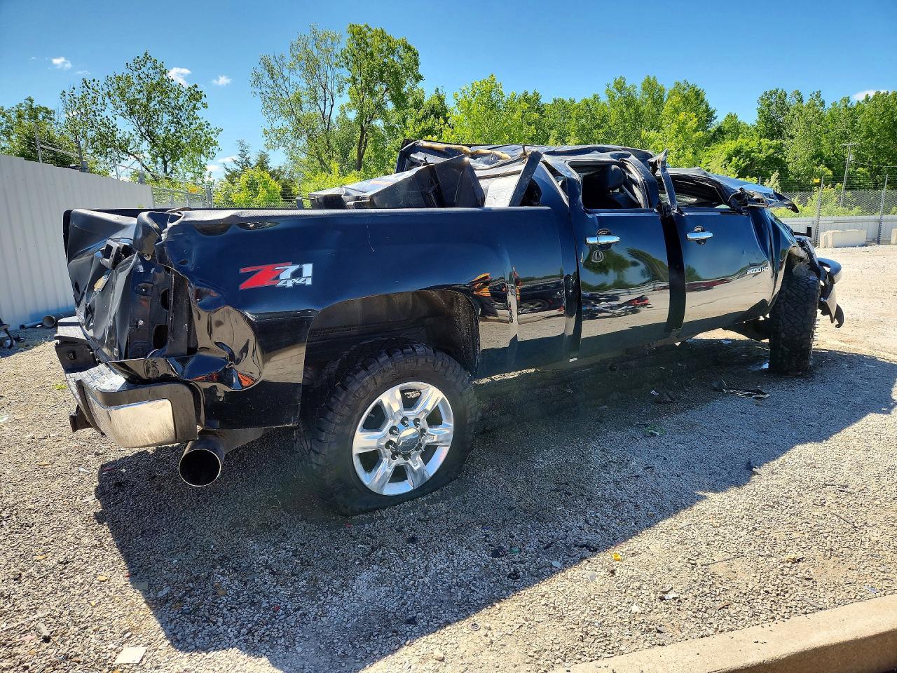 2011 Chevrolet Silverado K2500 Heavy Duty Lt - Image 3