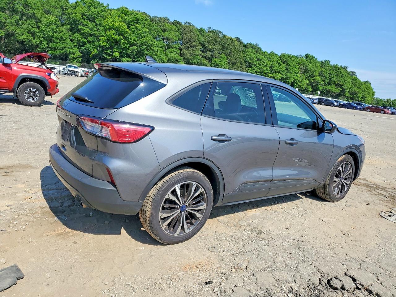2021 Ford Escape Se - Фото 3