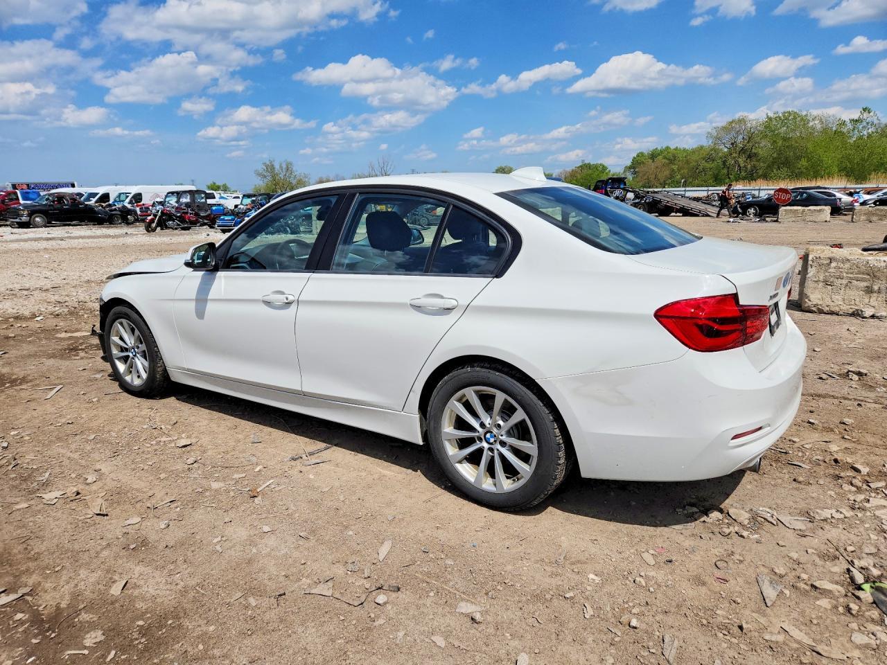 2018 BMW 320 Xi - Фото 2