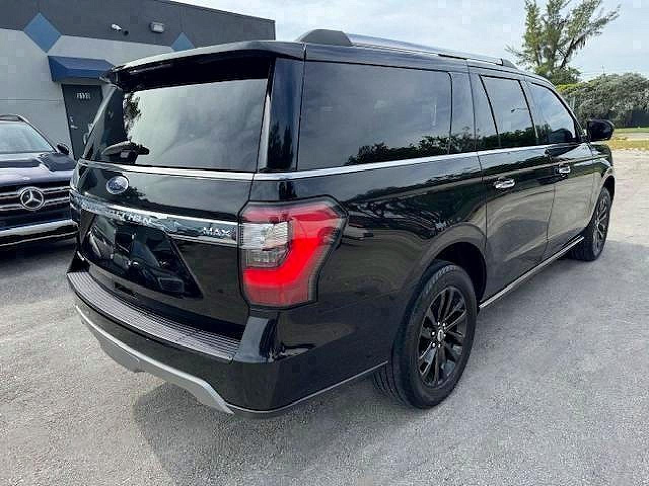 2019 Ford Expedition Max Limited - Image 3