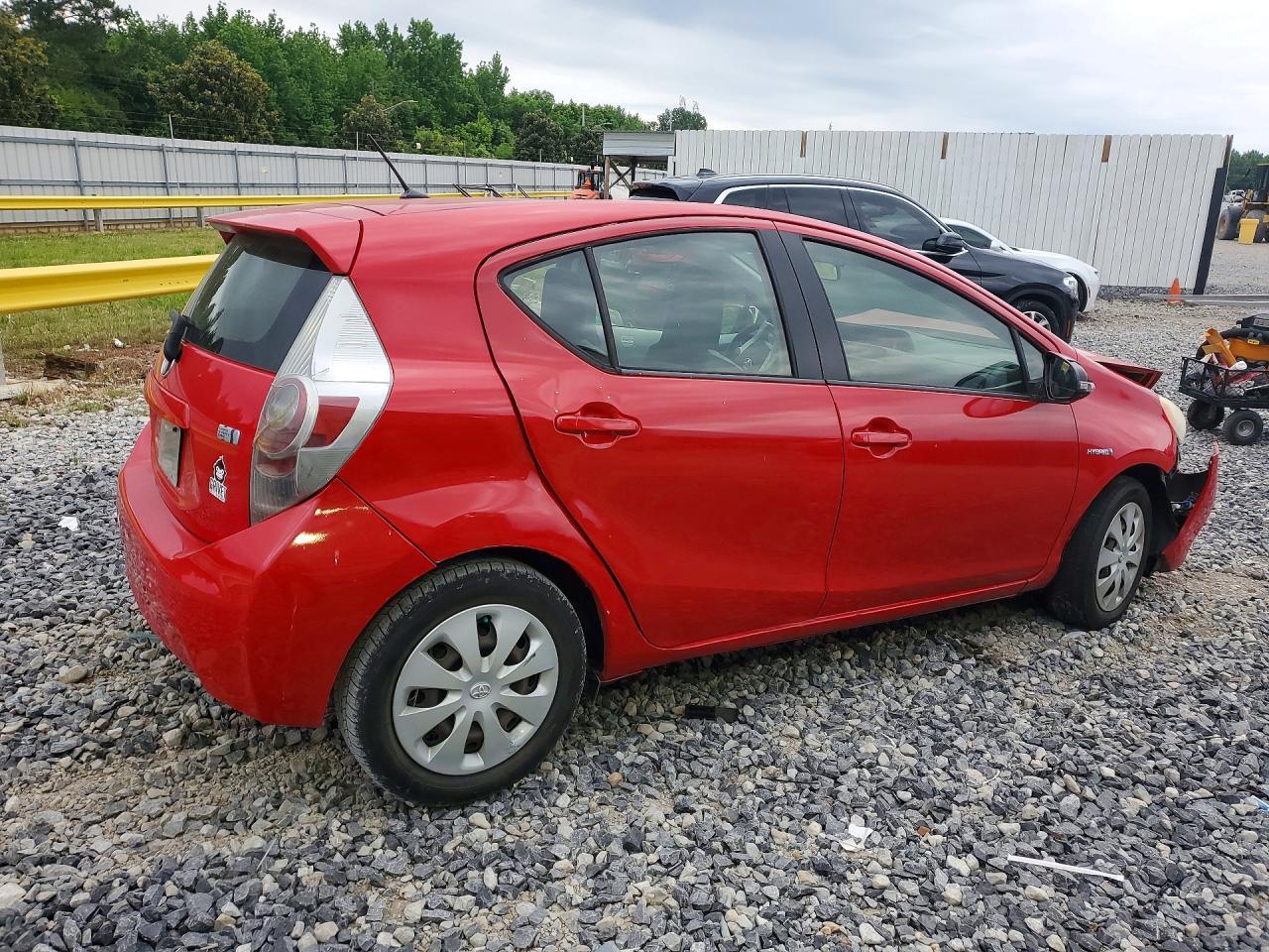 2013 Toyota Prius C One - Image 3
