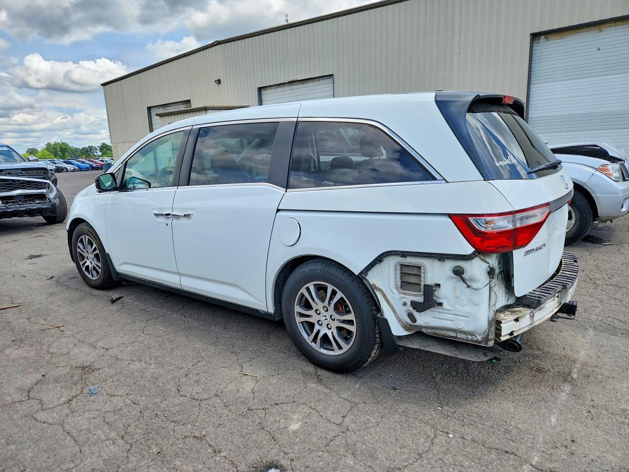 2013 Honda Odyssey Exl - Image 2