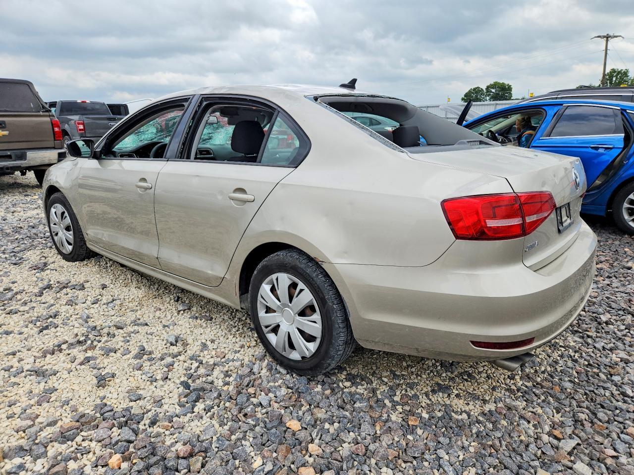 2015 Volkswagen Jetta Tdi - Image 2
