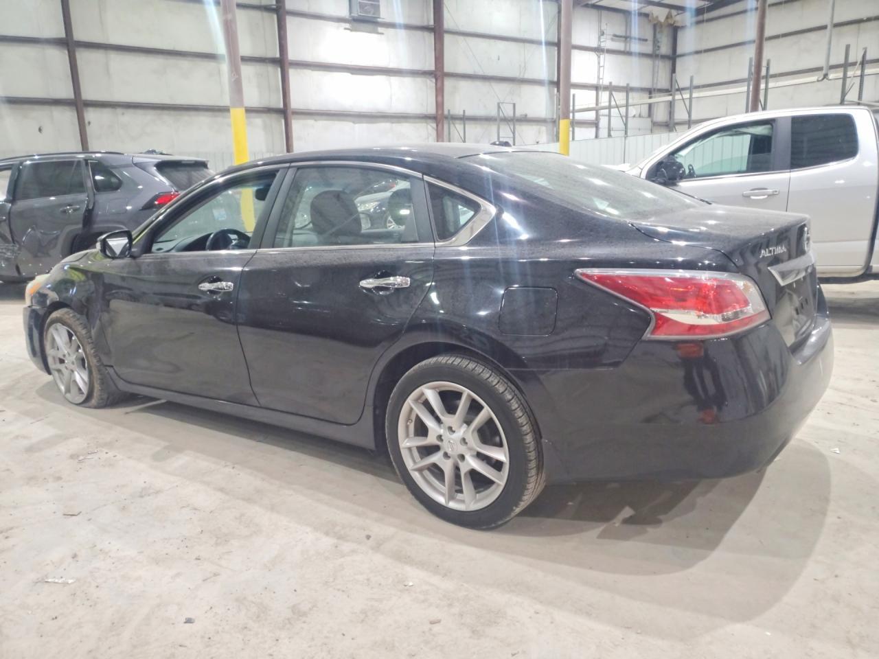 2014 Nissan Altima 3.5 S - Фото 2