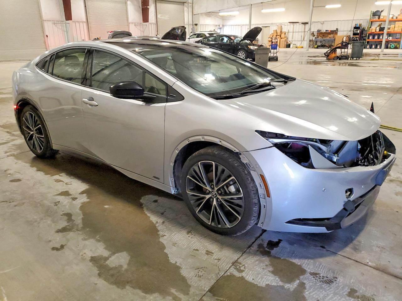 2026 Toyota Prius Limited - Фото 4
