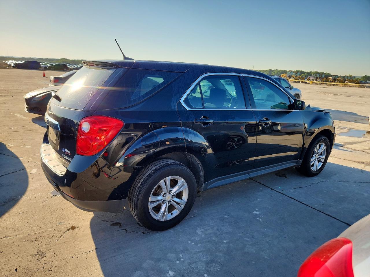 2014 Chevrolet Equinox Ls - Image 3