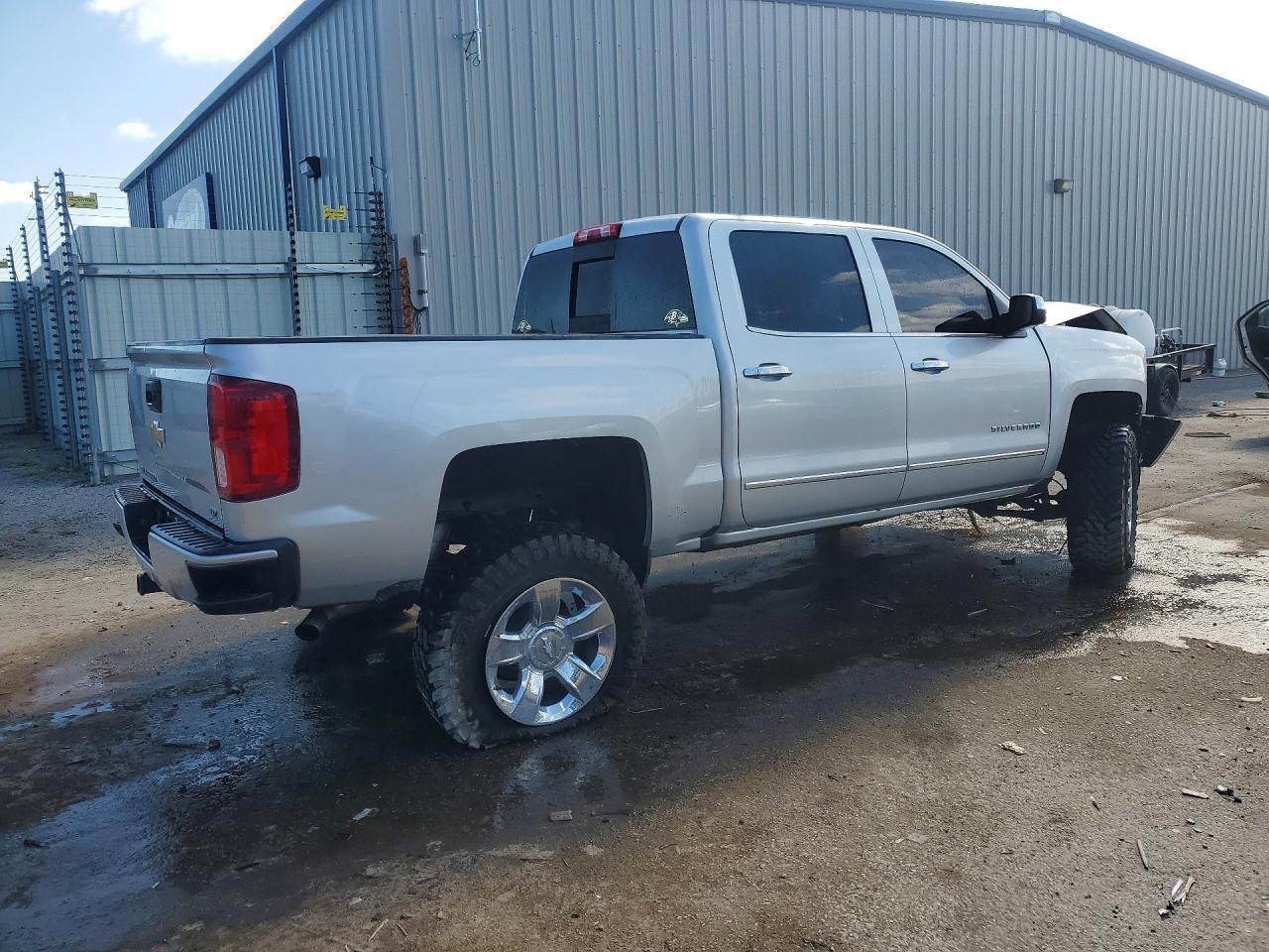 2018 Chevrolet Silverado K1500 Ltz - Image 3