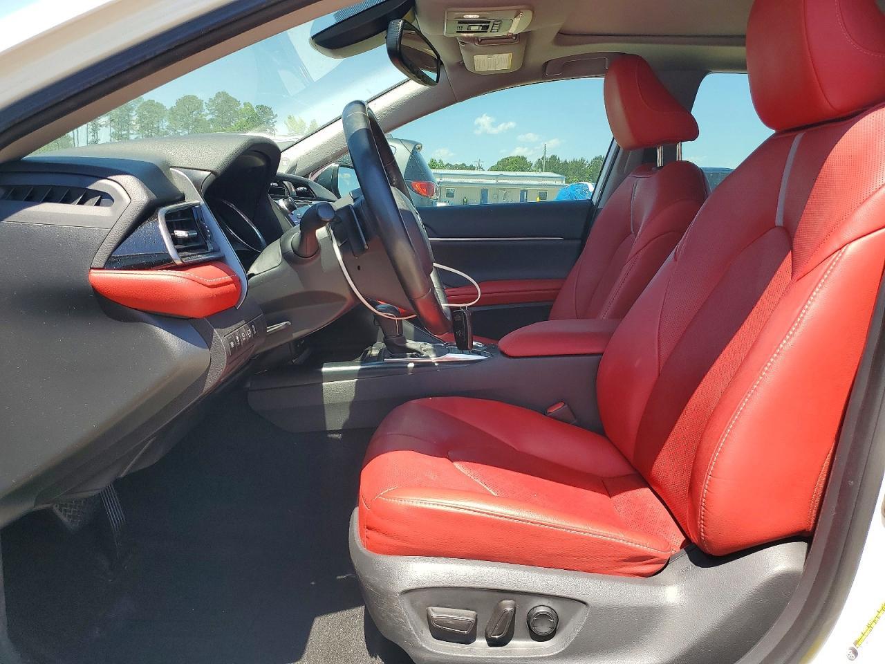 2020 Toyota Camry Xse V6 - Фото 7
