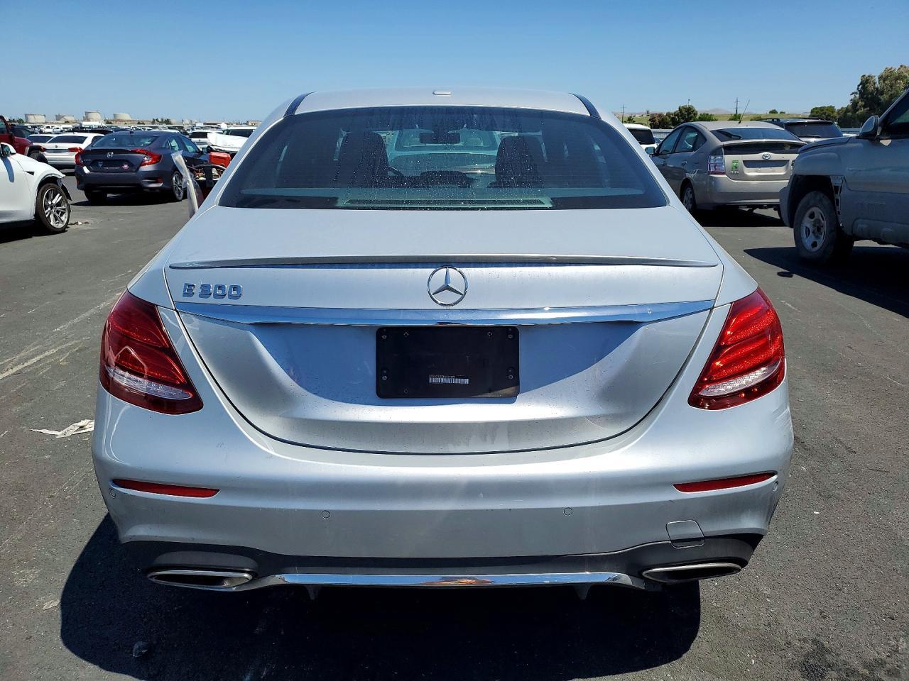 2019 Mercedes-Benz E 300 - Image 6