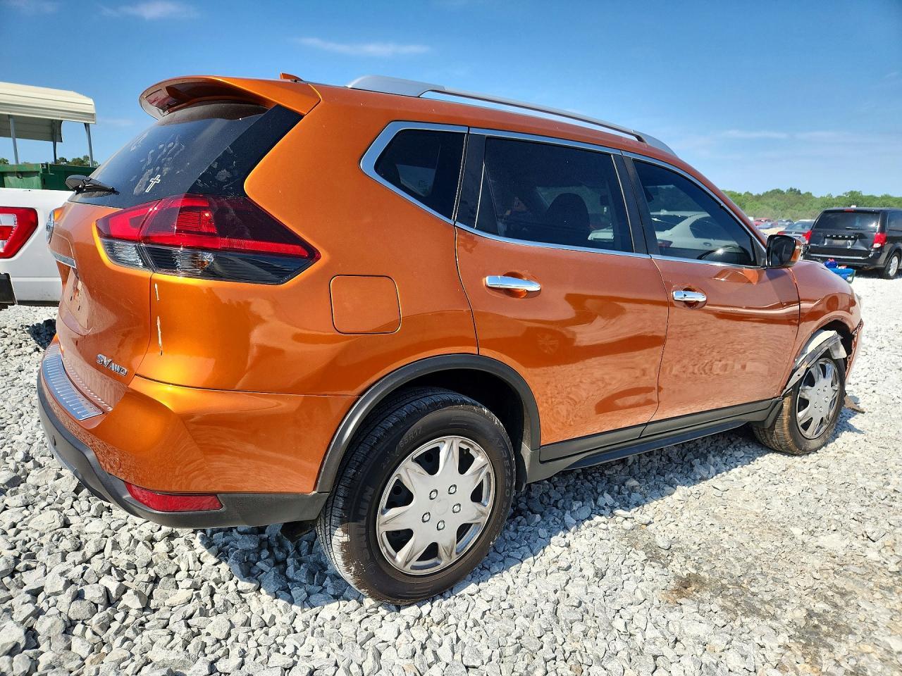 2020 Nissan Rogue Sv - Фото 3