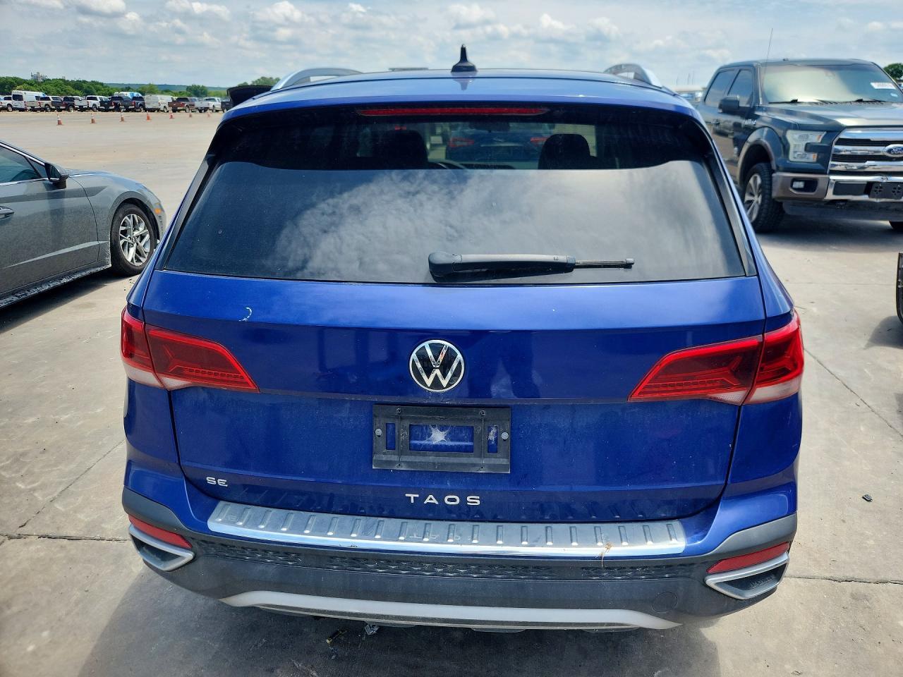 2022 Volkswagen Taos Se - Фото 6