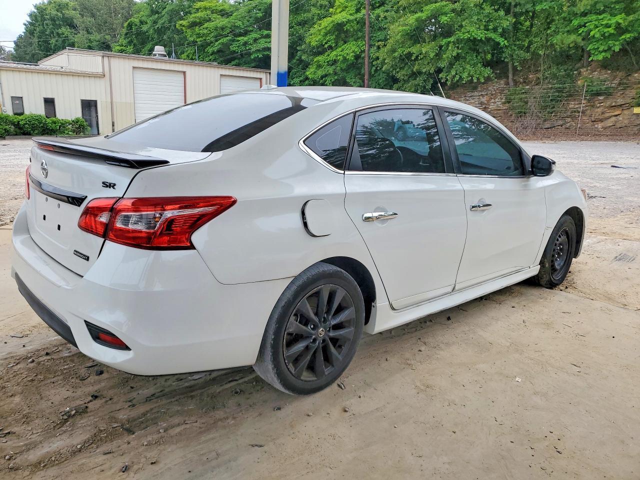 2018 Nissan Sentra Sr - Фото 3